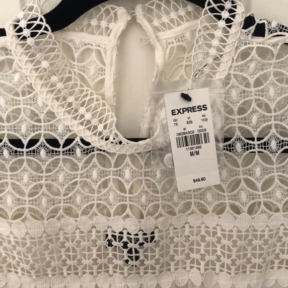 Express brand new gorgeous lace top MED - Picture 2 of 3